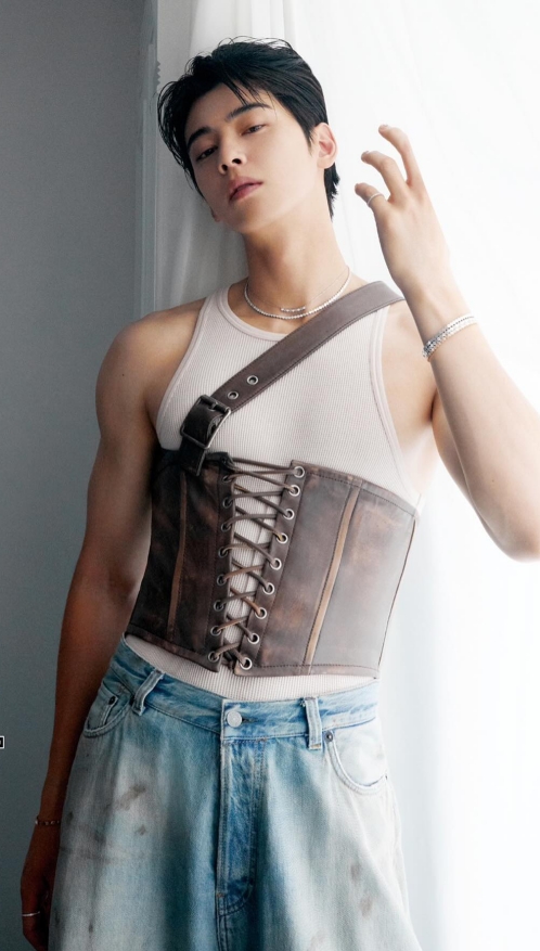 CLAMOA look 29